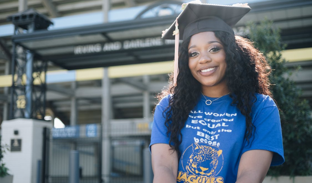 12 Graduation Necklace Ideas for Her 