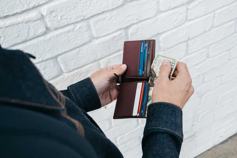 A Complete Guide to How to Use Money Clip Callie blog