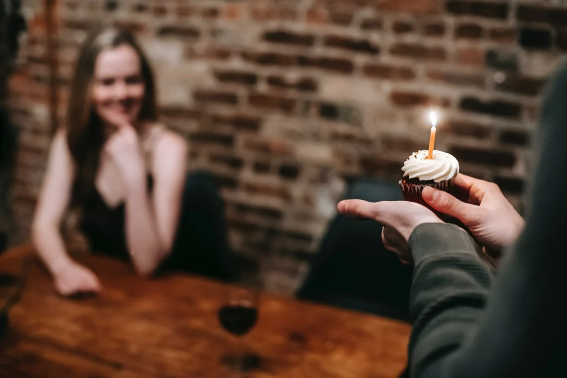 You are currently viewing Celebrate Your Auspicious 2nd Wedding Anniversary with These Winsome Gifts