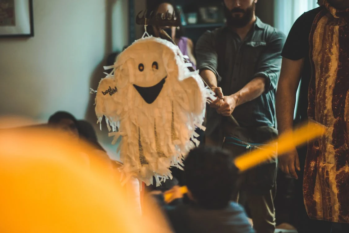 You are currently viewing 20 Mind-blowing Halloween Party Games to Make Your Halloween Memorable