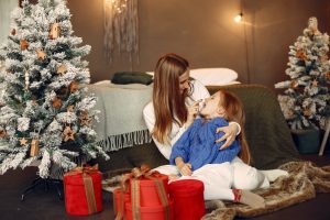Read more about the article 22 Perfect Christmas Gift Ideas for Mom