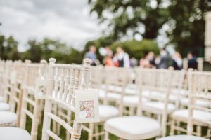Read more about the article How Many People Should I Invite to My Wedding?-A Guide to Make You Wedding Guest List