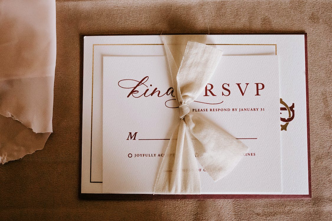 You are currently viewing 11 Wedding Invitation Wording Details That Engages and Excites