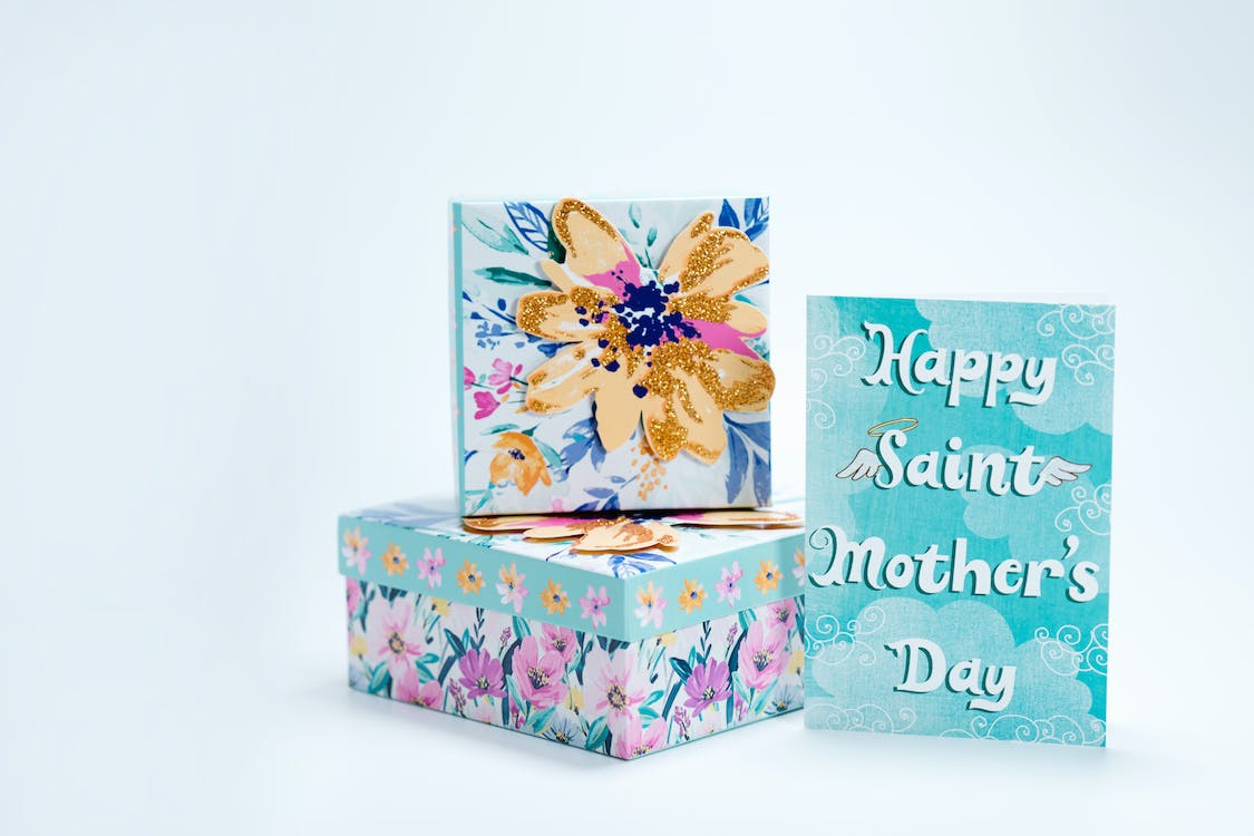 You are currently viewing 80+ Mother’s Day Card Messages & Greetings