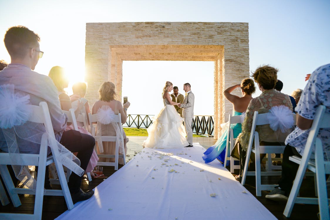 You are currently viewing 15+ Stunning Beach Wedding Ideas to Make Your Day Unforgettable