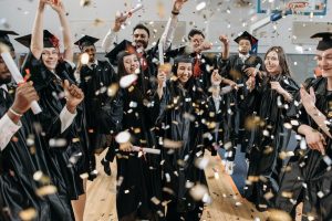 Read more about the article 20+ Graduation Party Ideas for An Unforgettable Celebration of Success!