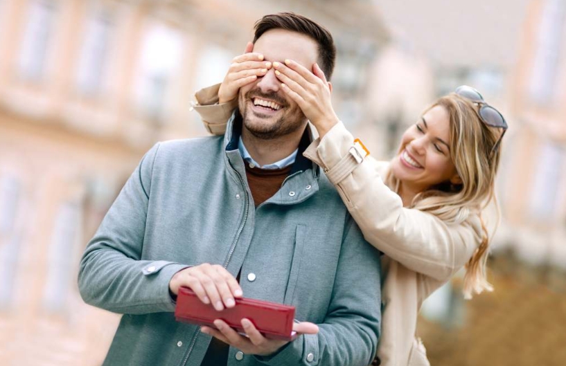 You are currently viewing 9 Creative Wedding gift for Husband from Wife