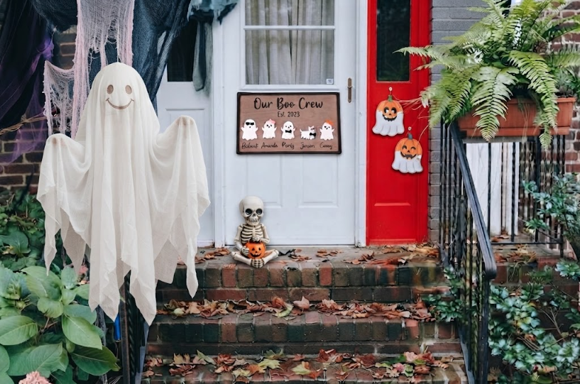 Ghost and ghost-gamily wooden sign
